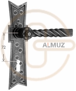 Klamka Parys 526 na klucz rozstaw 72 mm